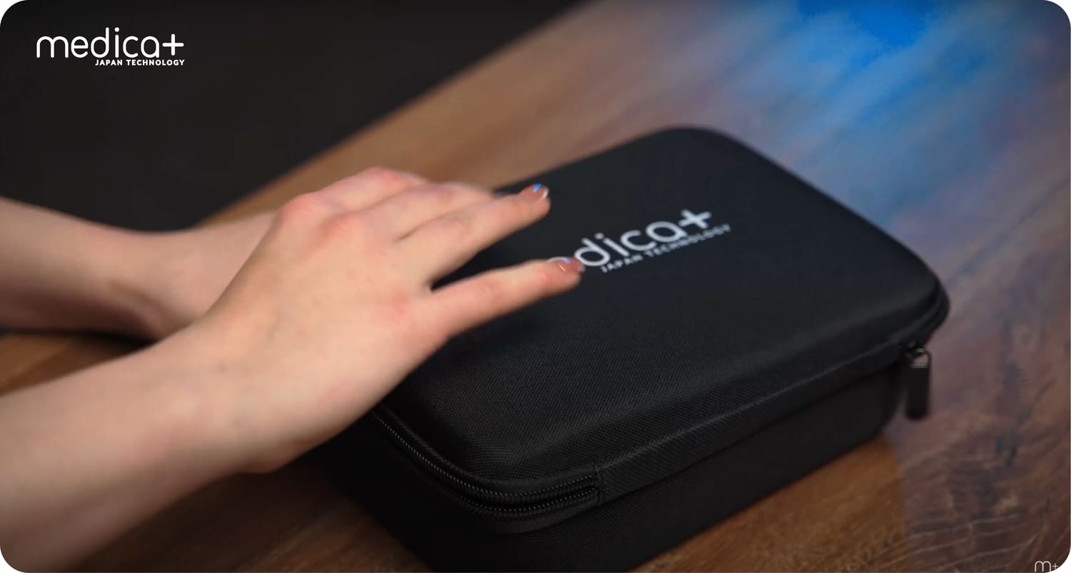 Перкусійний масажер для тіла і м'язів Medica+ MassHand Pro 4.0 Black